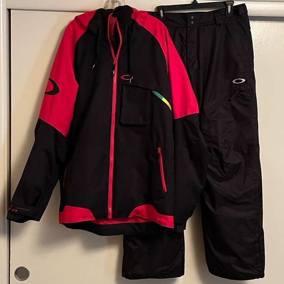 Oakley Other - Oakley Ski/Winter Set
